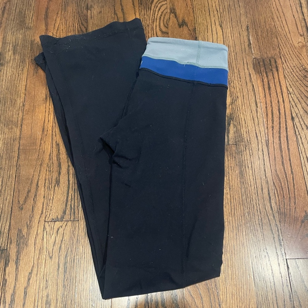Vintage mid-rise lululemon flare with 2 toned waistband - size 2 or 4